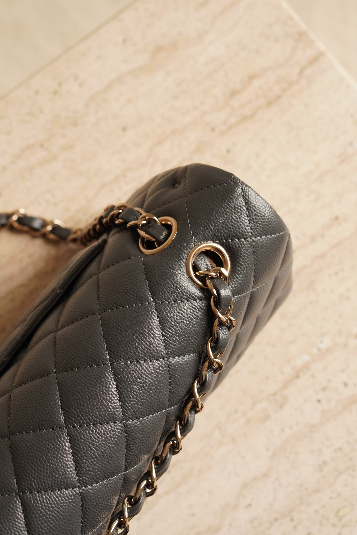 CHANEL CLASSIC 21B MEDIUM DOUBLE FLAP | DARK GREY