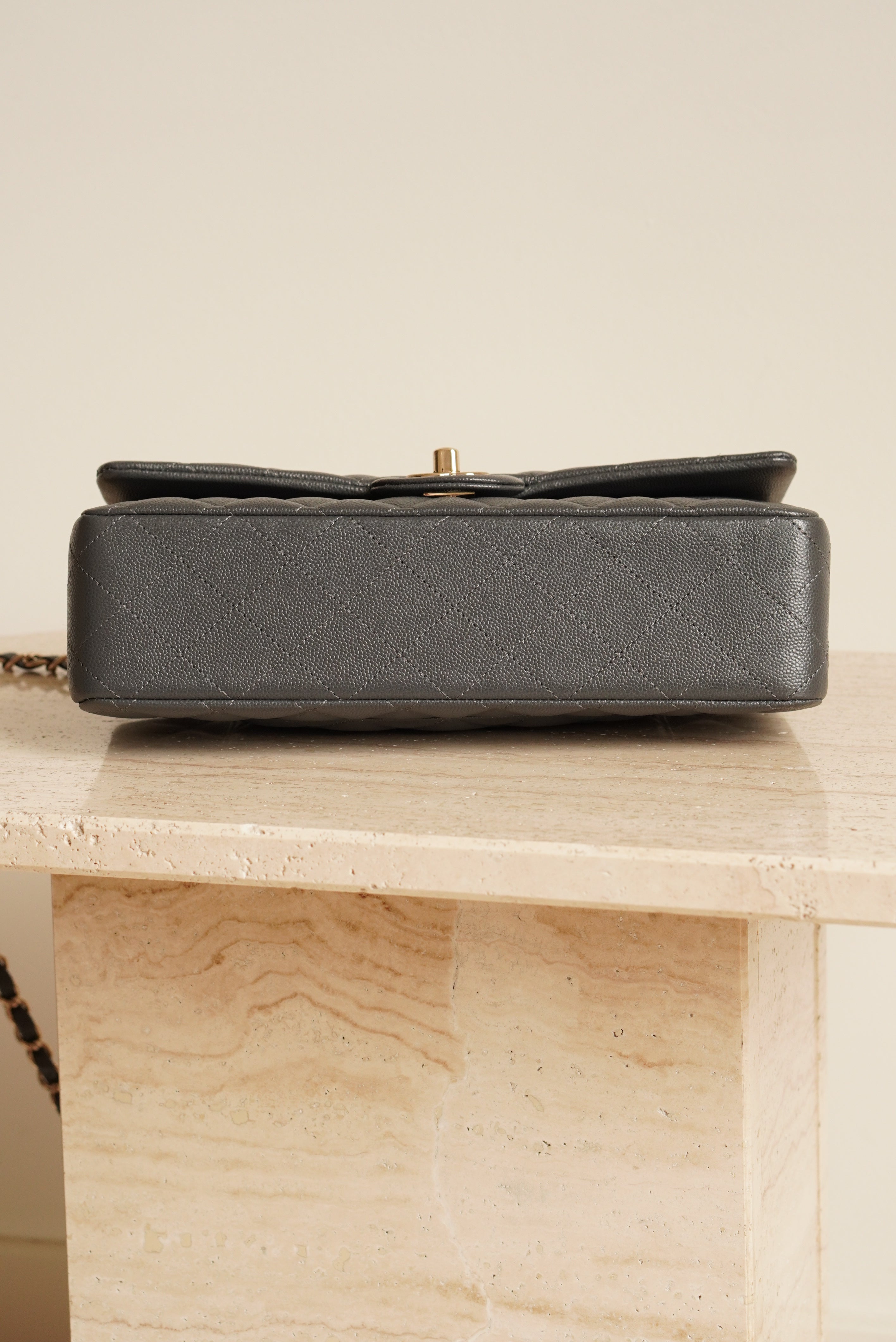 CHANEL CLASSIC 21B MEDIUM DOUBLE FLAP | DARK GREY
