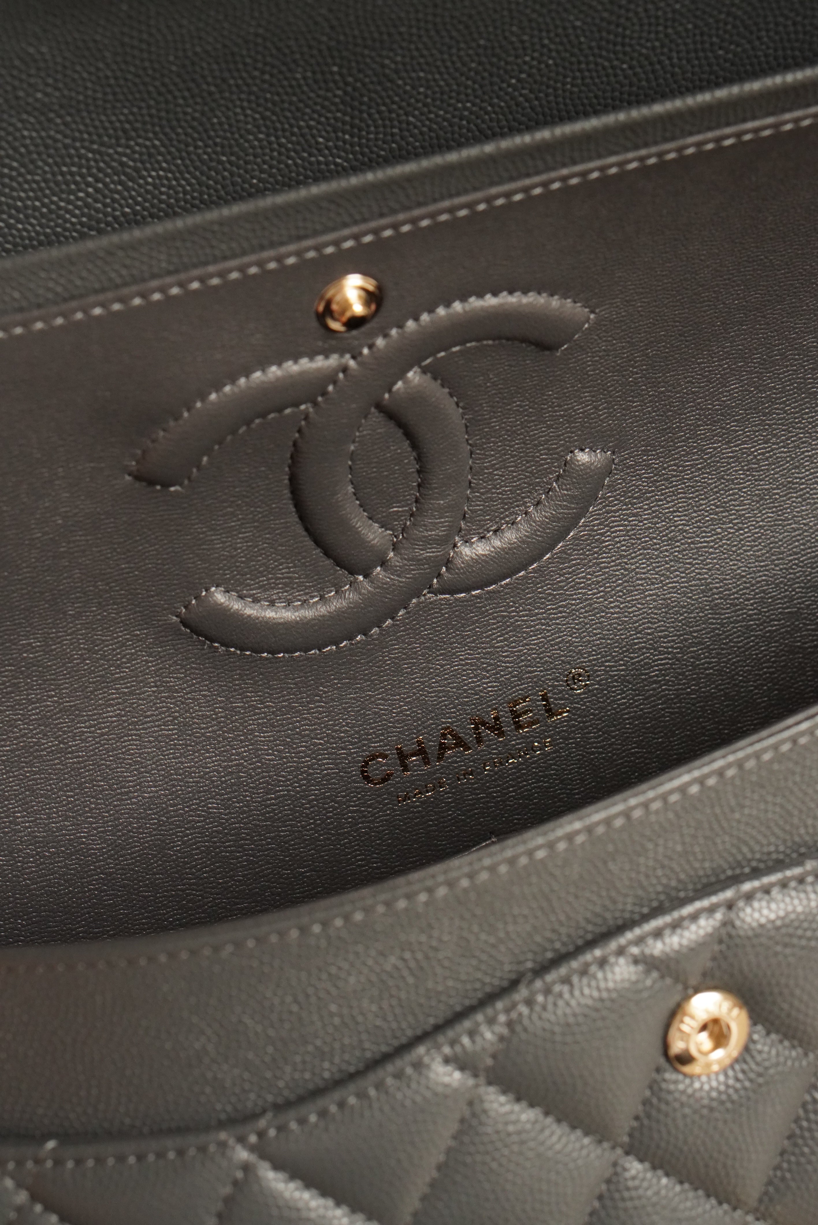CHANEL CLASSIC 21B MEDIUM DOUBLE FLAP | DARK GREY