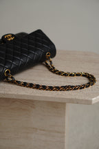 CHANEL CLASSIC MEDIUM DOUBLE FLAP