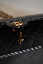 CHANEL CLASSIC MEDIUM DOUBLE FLAP