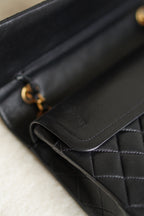 CHANEL CLASSIC MEDIUM DOUBLE FLAP