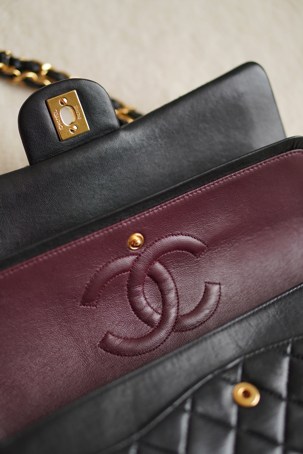 CHANEL CLASSIC MEDIUM DOUBLE FLAP