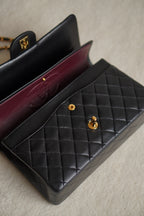 CHANEL CLASSIC MEDIUM DOUBLE FLAP