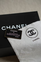 CHANEL CLASSIC MEDIUM DOUBLE FLAP