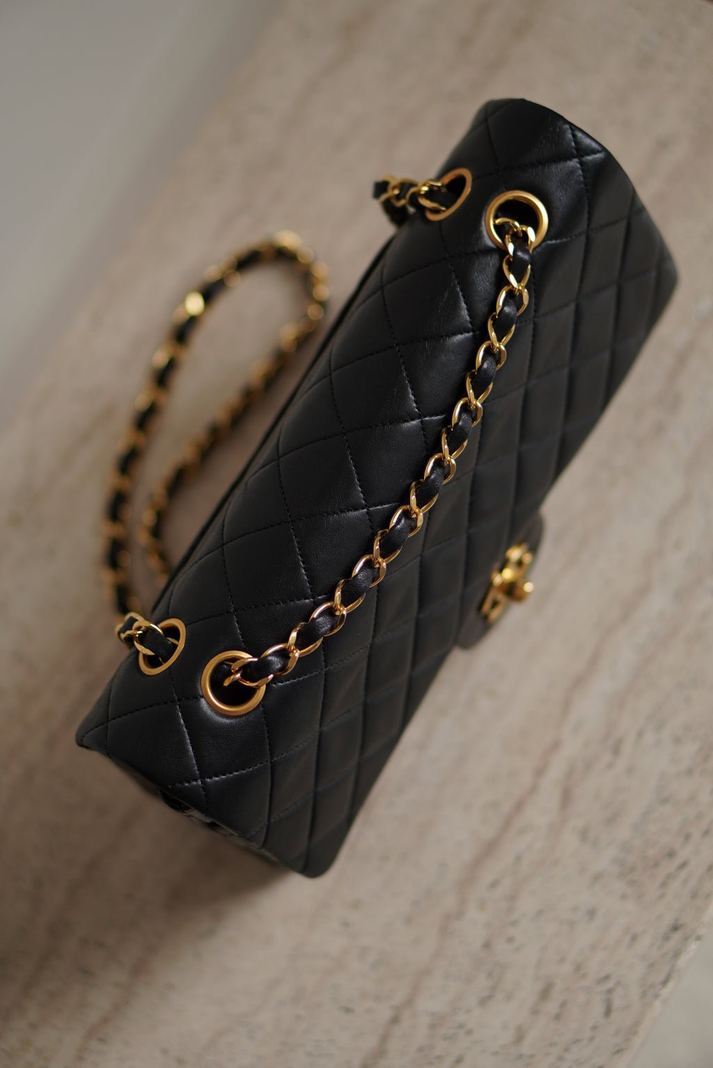 CHANEL CLASSIC MEDIUM DOUBLE FLAP