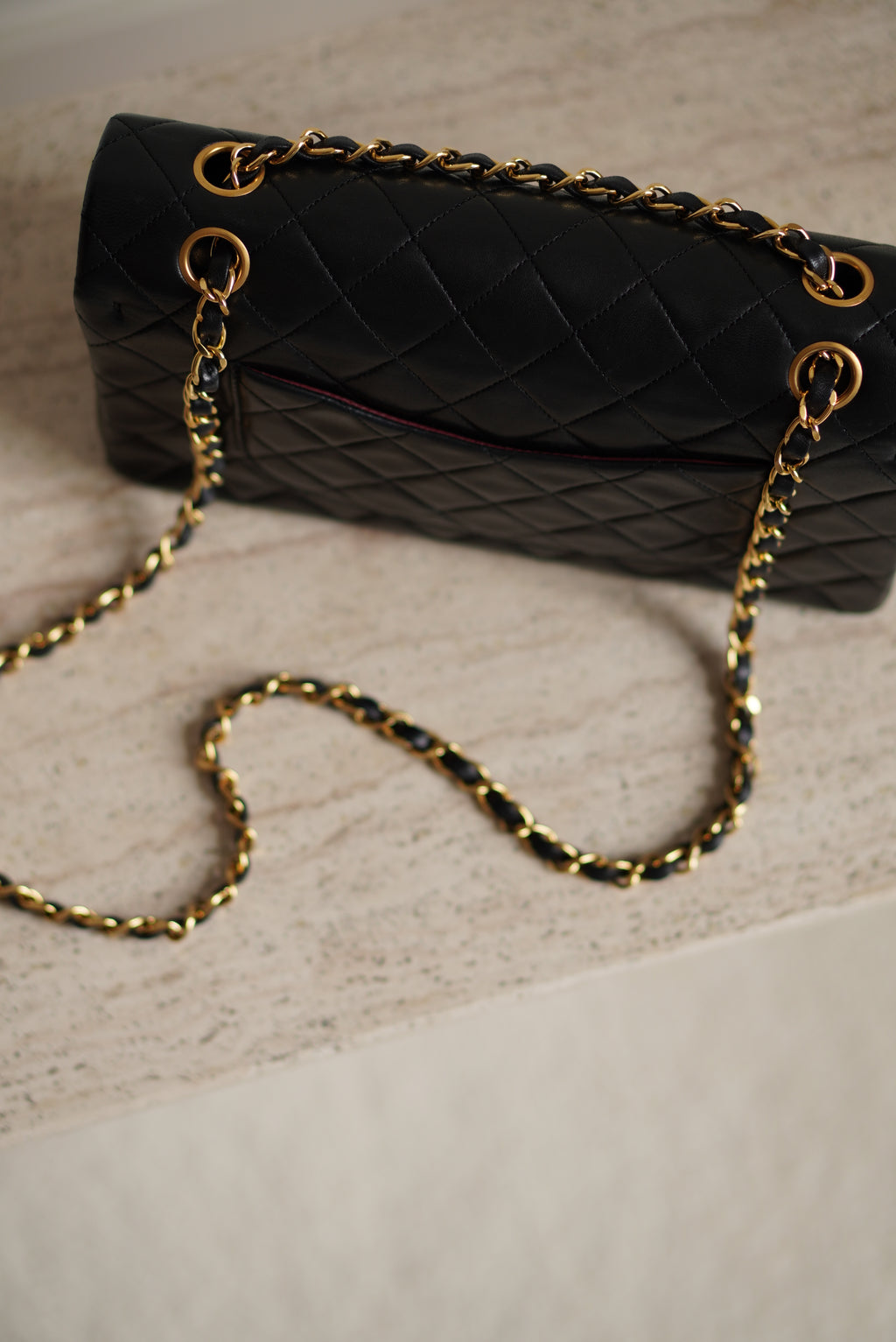 CHANEL CLASSIC MEDIUM DOUBLE FLAP