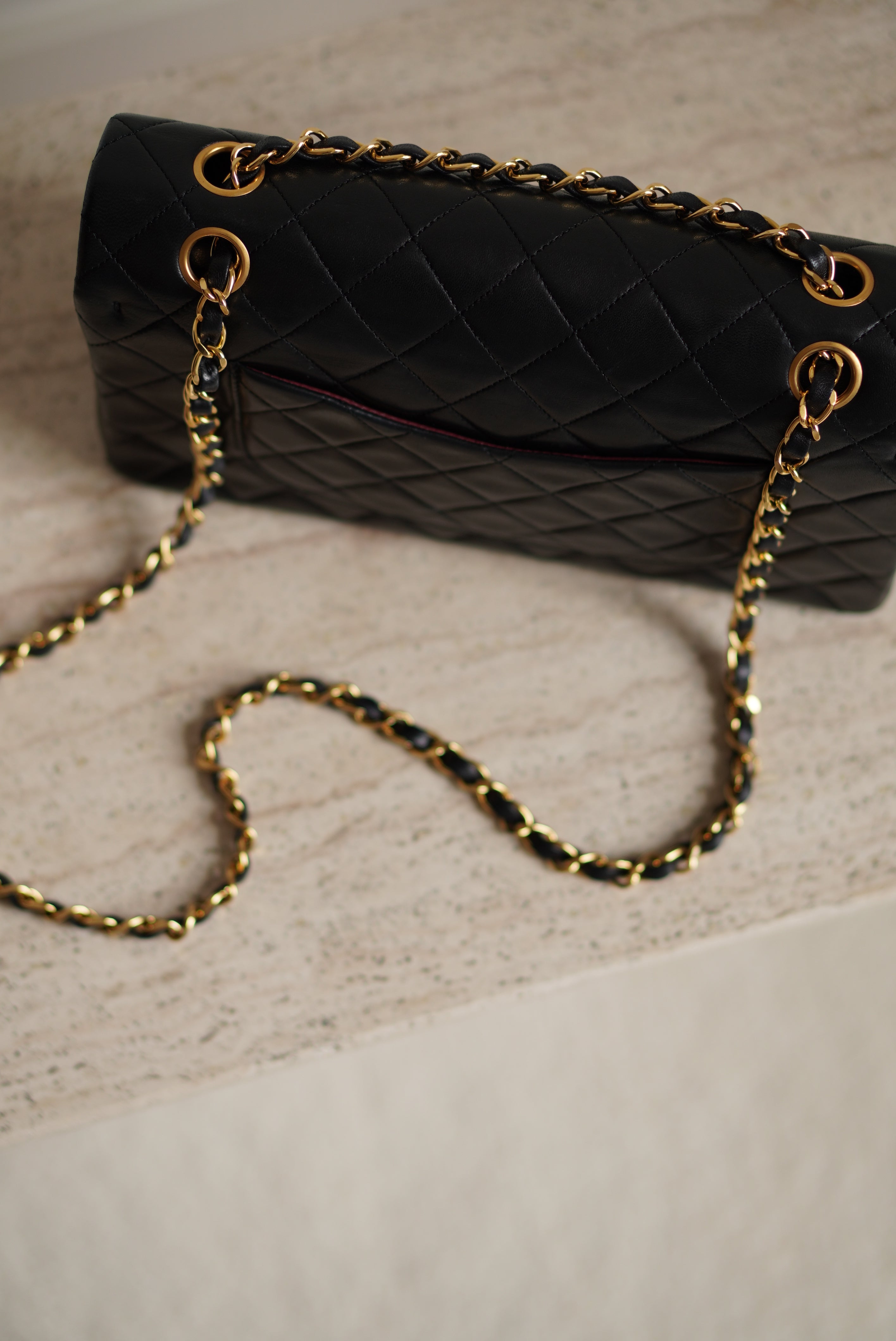 CHANEL CLASSIC MEDIUM DOUBLE FLAP