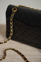 CHANEL CLASSIC MEDIUM DOUBLE FLAP