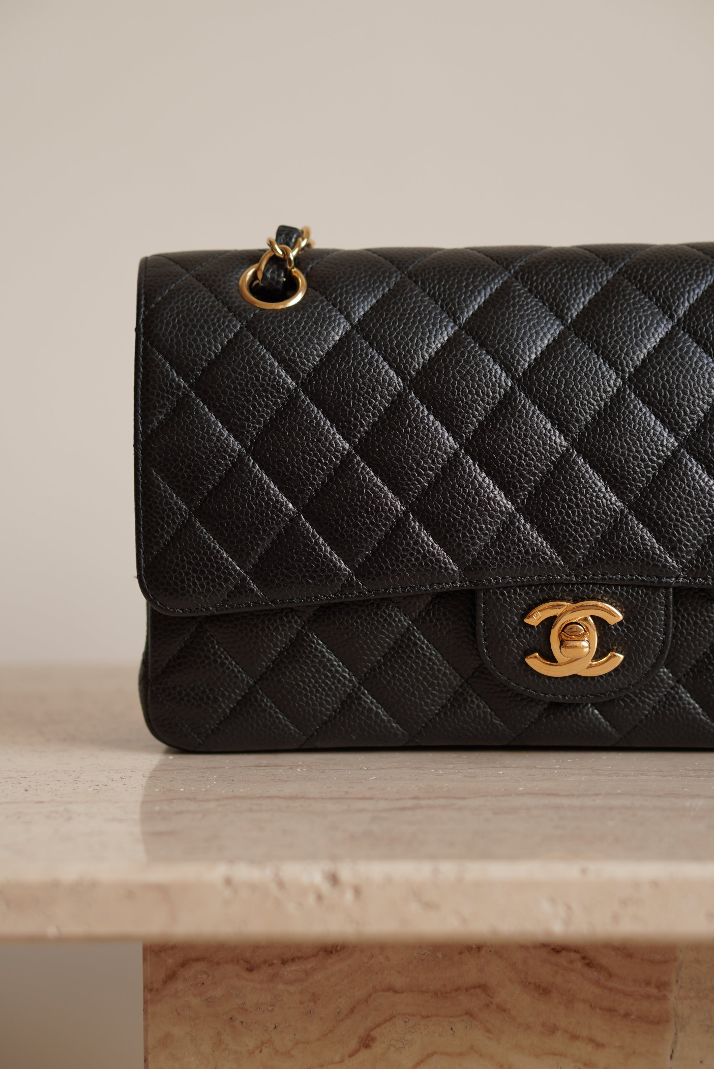 CHANEL CLASSIC MEDIUM DOUBLE FLAP