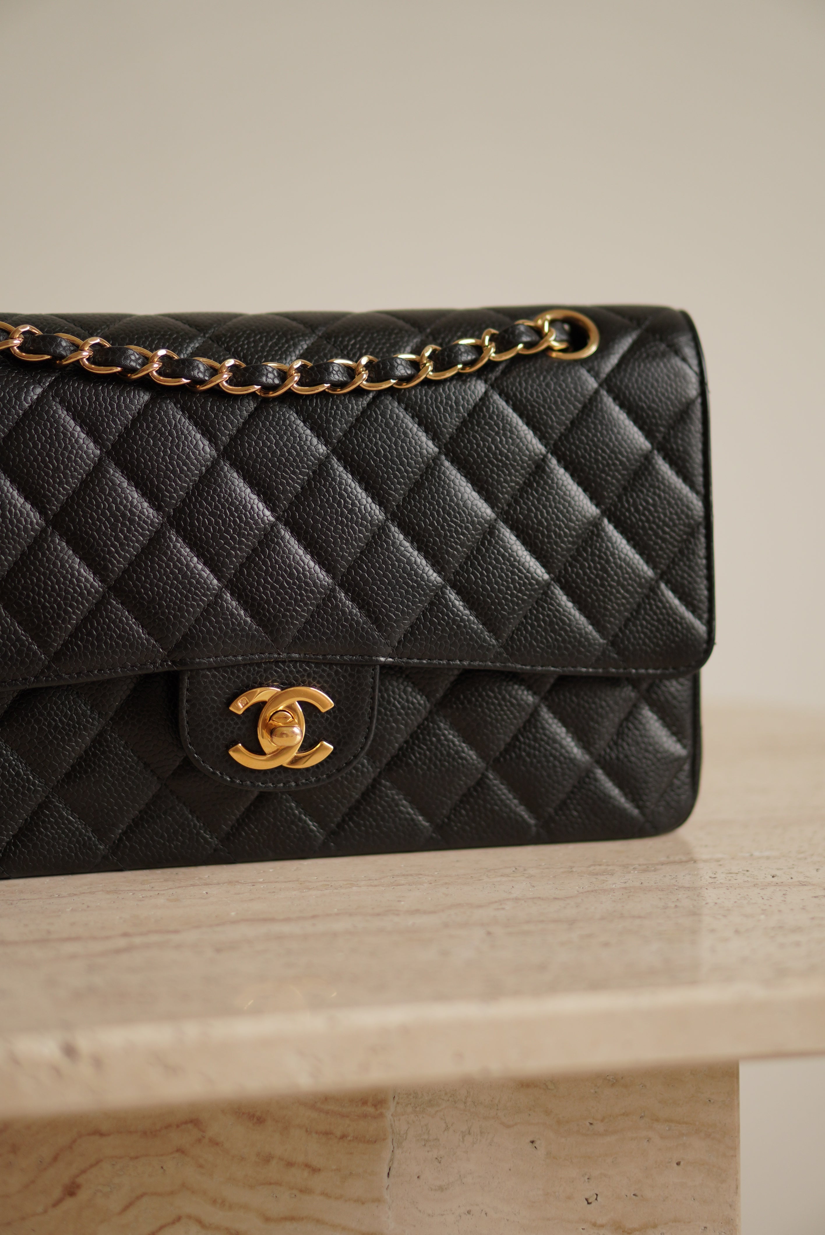 CHANEL CLASSIC MEDIUM DOUBLE FLAP