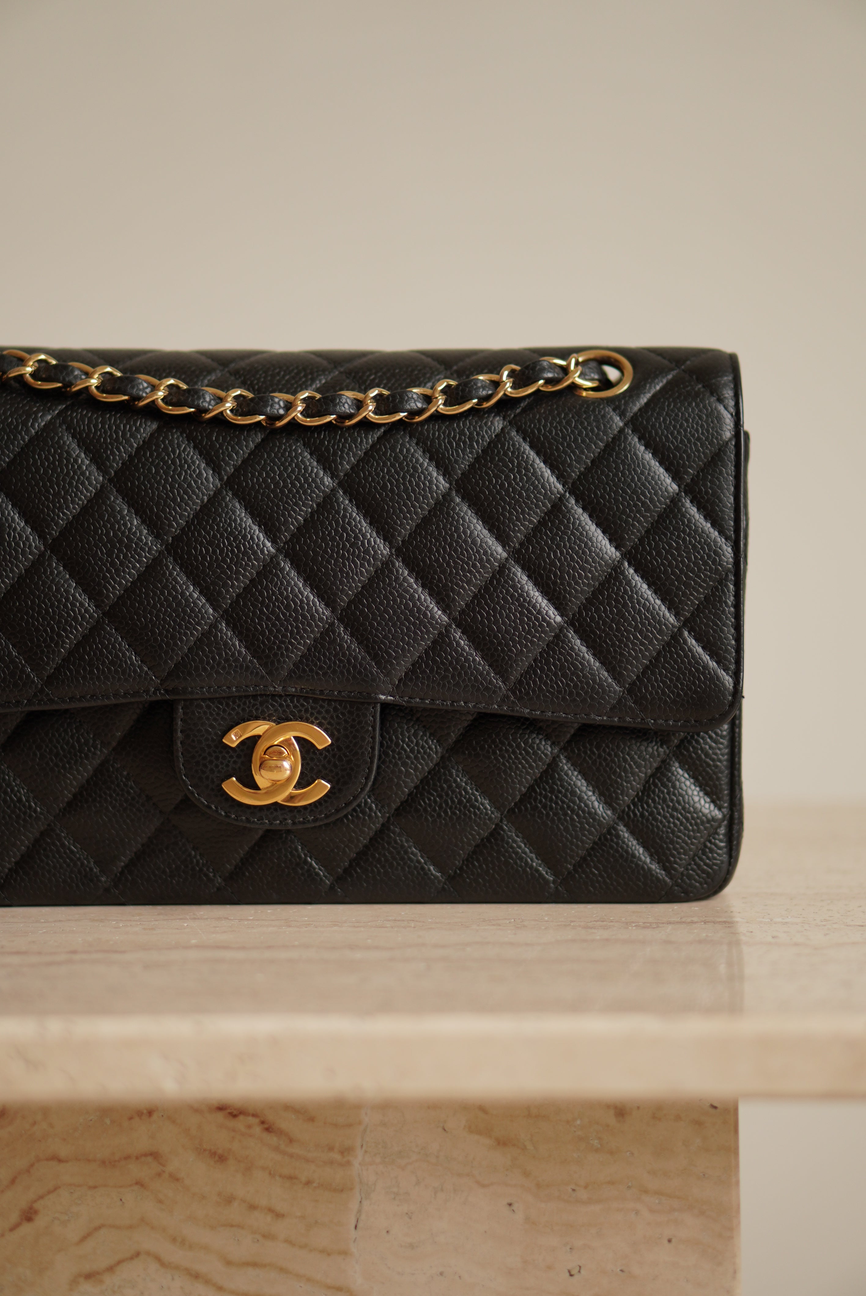 CHANEL CLASSIC MEDIUM DOUBLE FLAP
