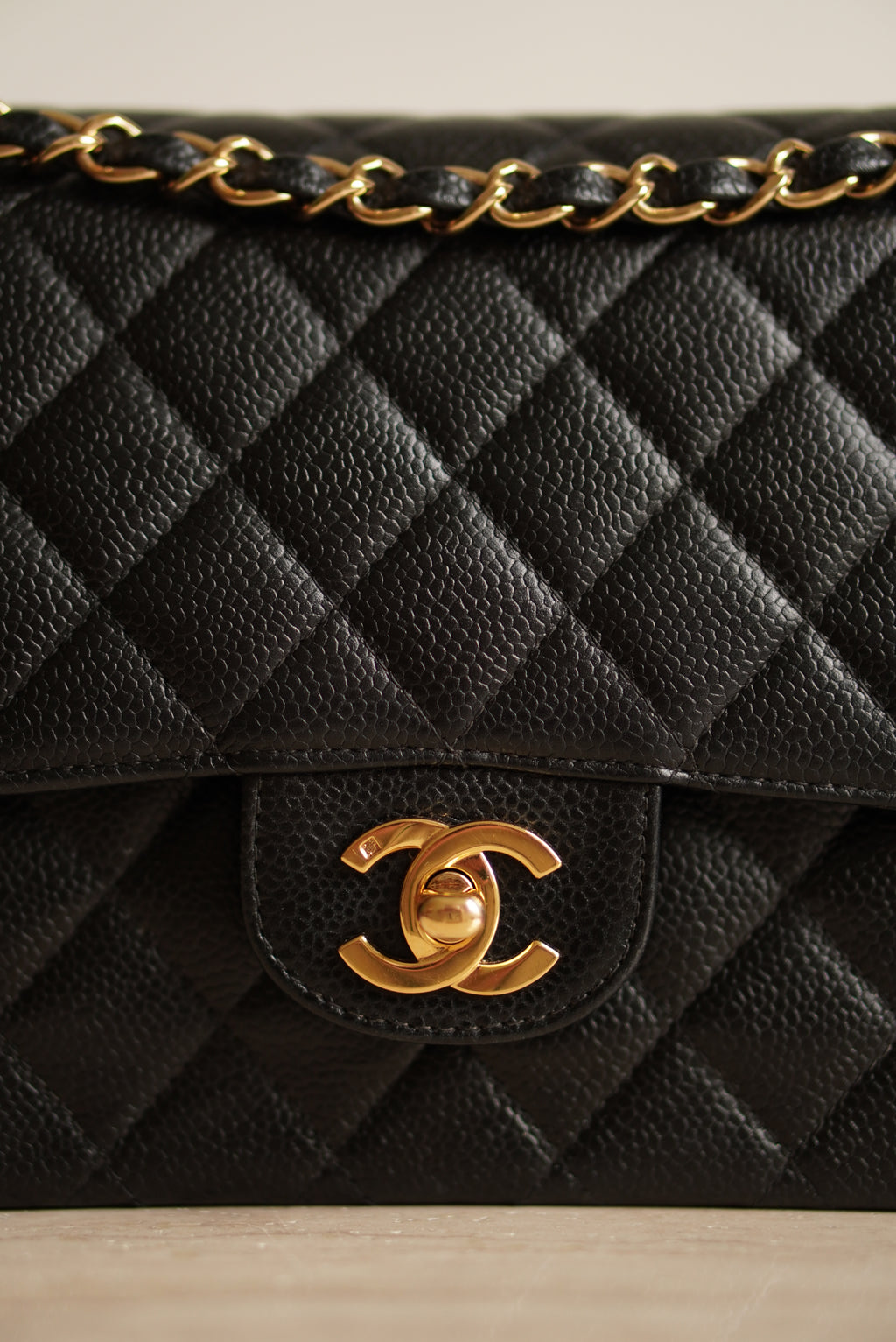 CHANEL CLASSIC MEDIUM DOUBLE FLAP