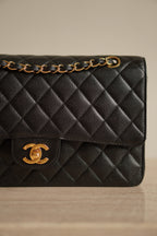 CHANEL CLASSIC MEDIUM DOUBLE FLAP