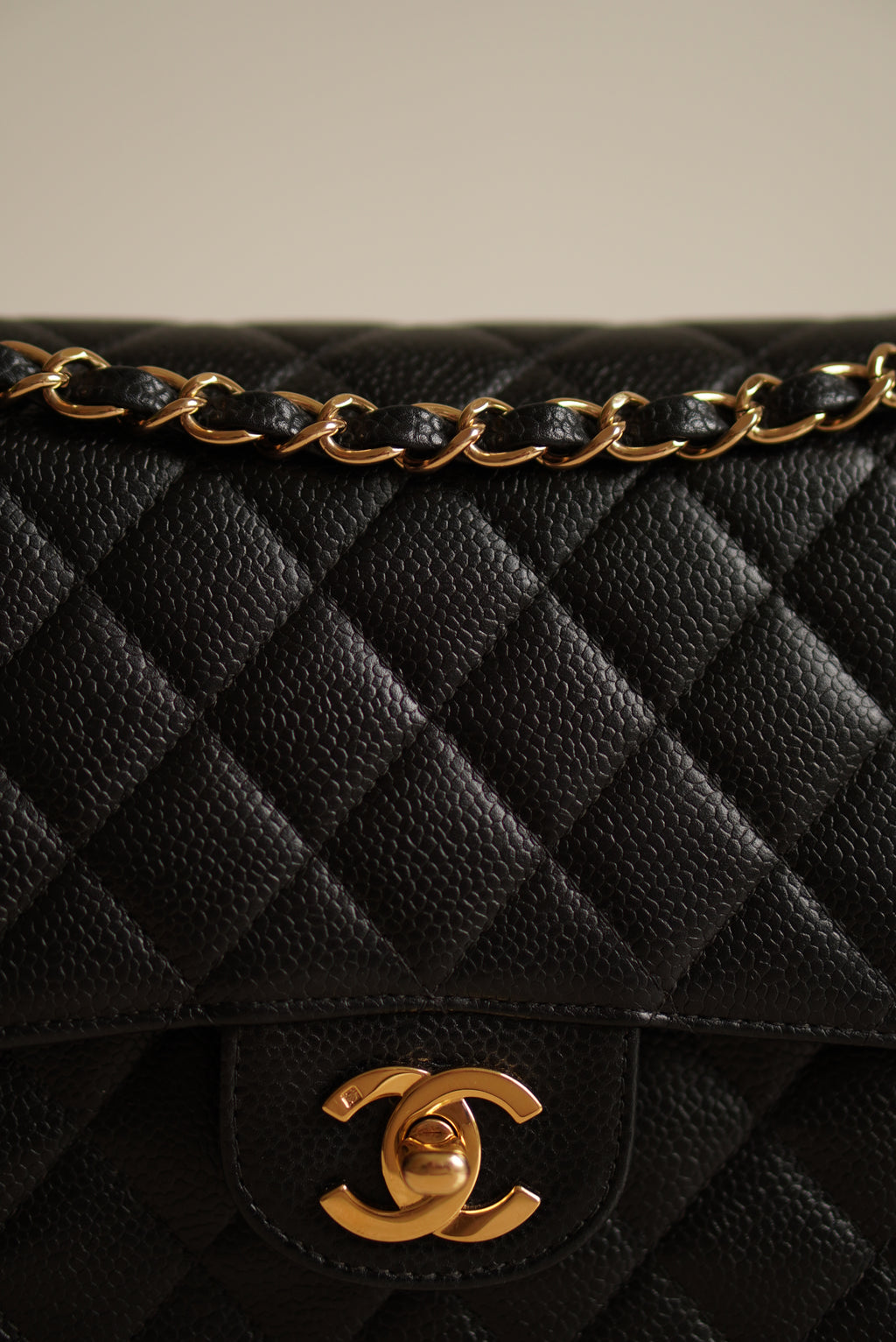 CHANEL CLASSIC MEDIUM DOUBLE FLAP