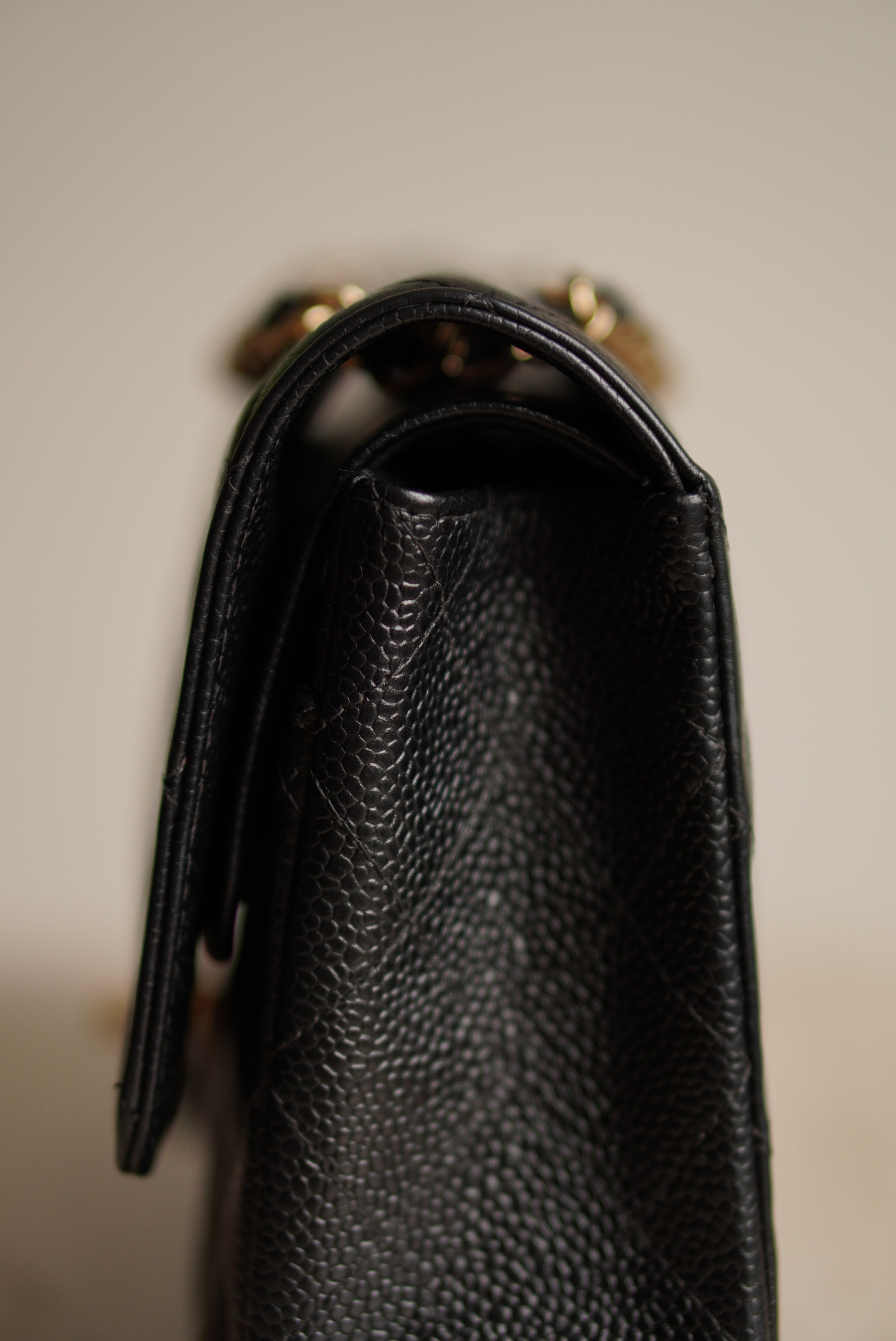 CHANEL CLASSIC MEDIUM DOUBLE FLAP