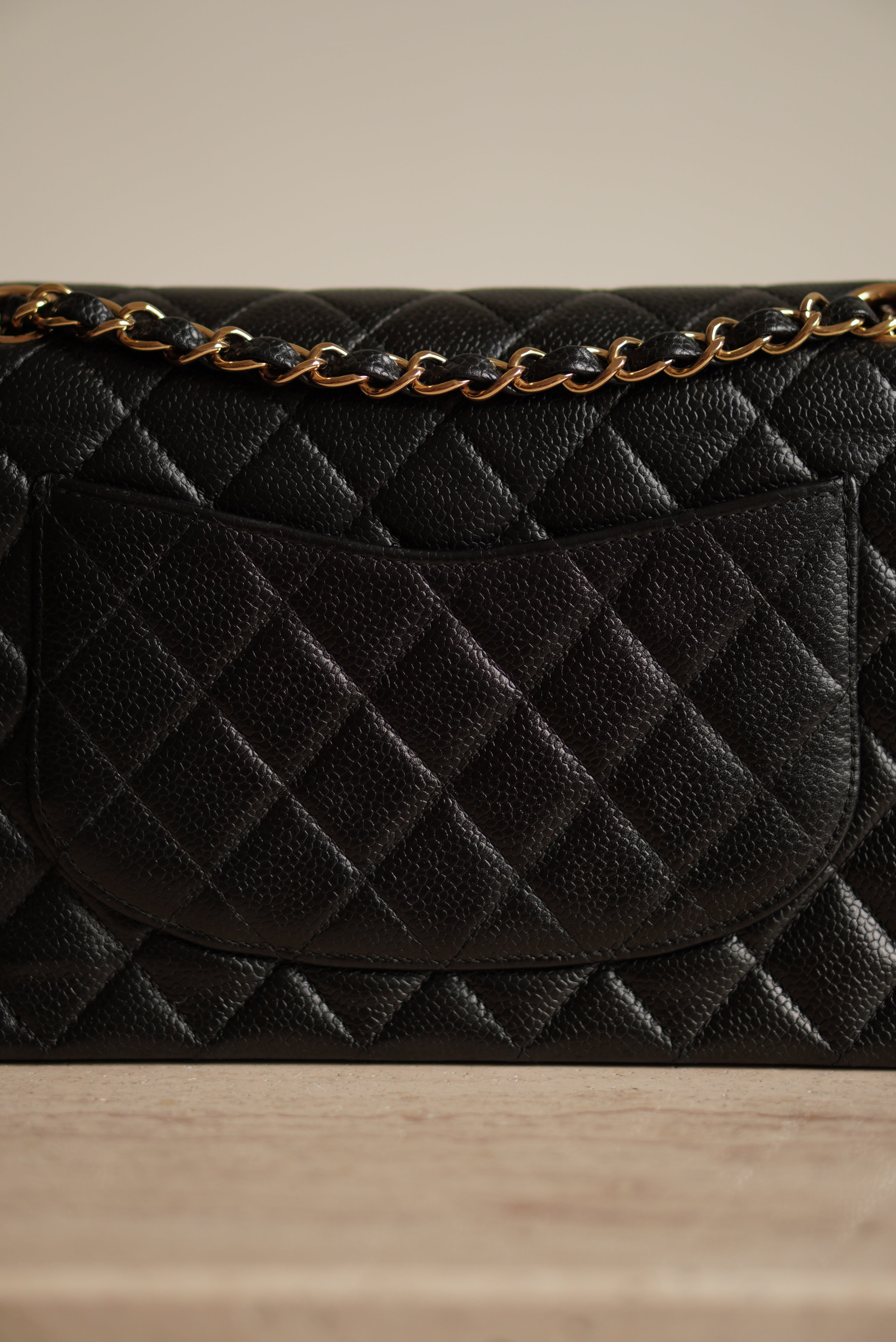 CHANEL CLASSIC MEDIUM DOUBLE FLAP