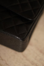CHANEL CLASSIC MEDIUM DOUBLE FLAP