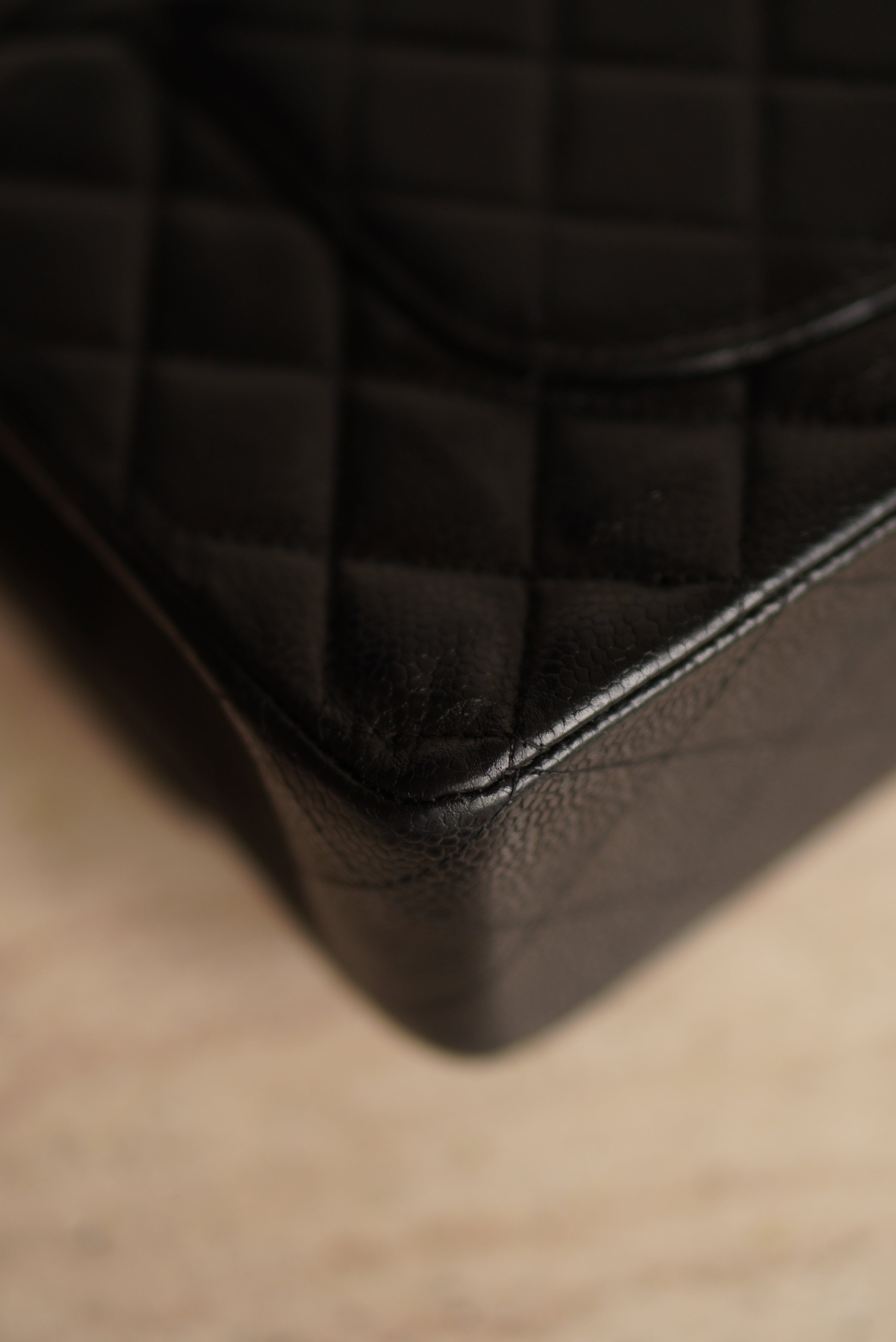 CHANEL CLASSIC MEDIUM DOUBLE FLAP