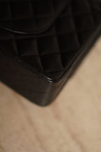 CHANEL CLASSIC MEDIUM DOUBLE FLAP