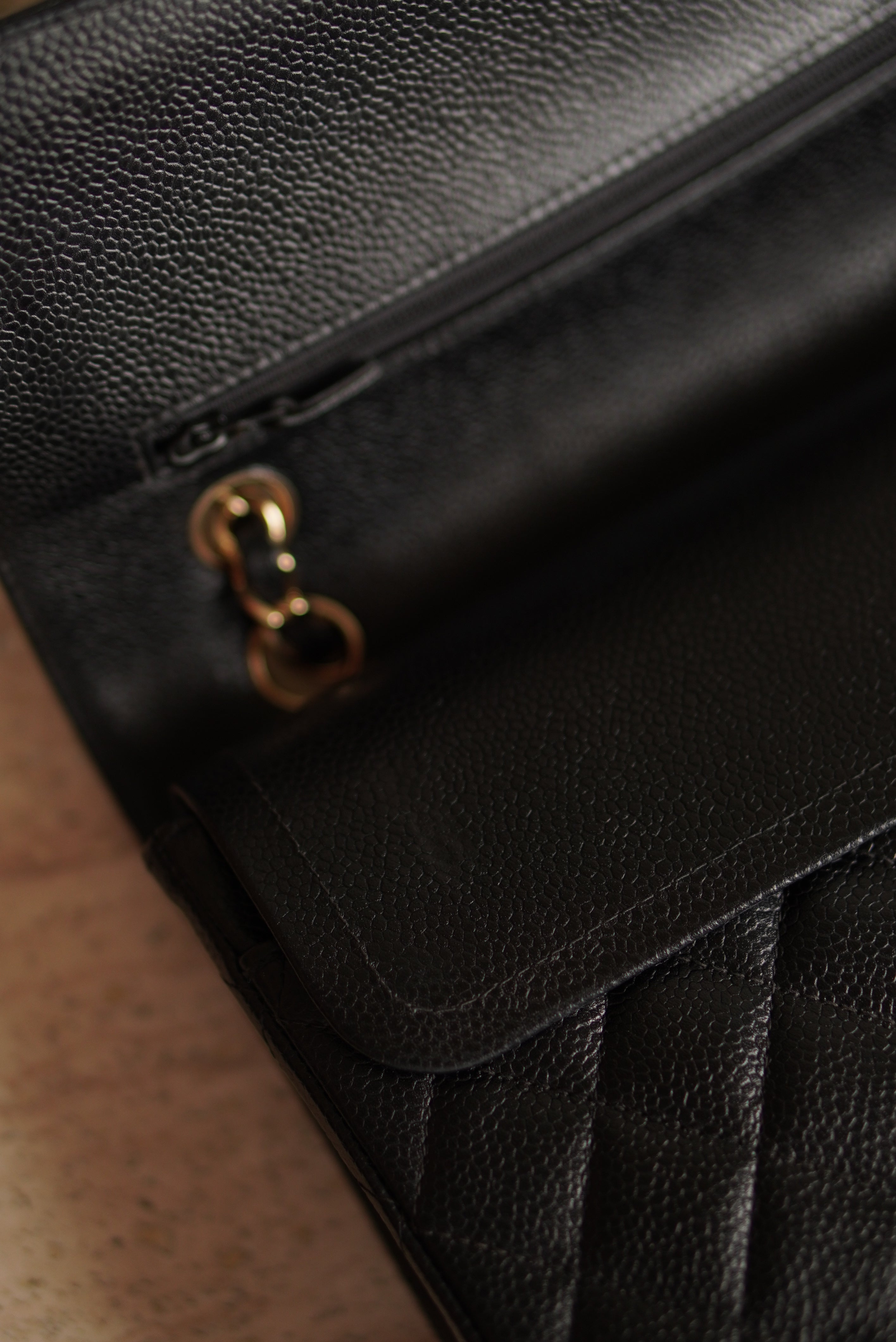 CHANEL CLASSIC MEDIUM DOUBLE FLAP