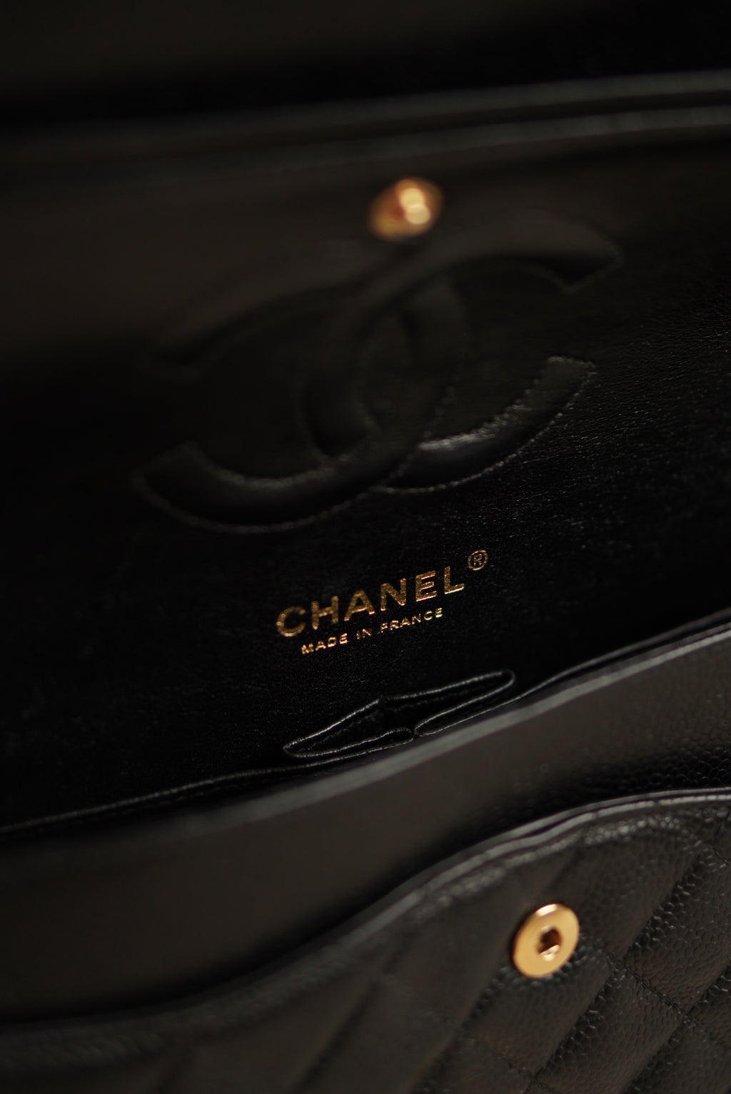 CHANEL CLASSIC MEDIUM DOUBLE FLAP