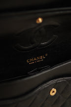 CHANEL CLASSIC MEDIUM DOUBLE FLAP