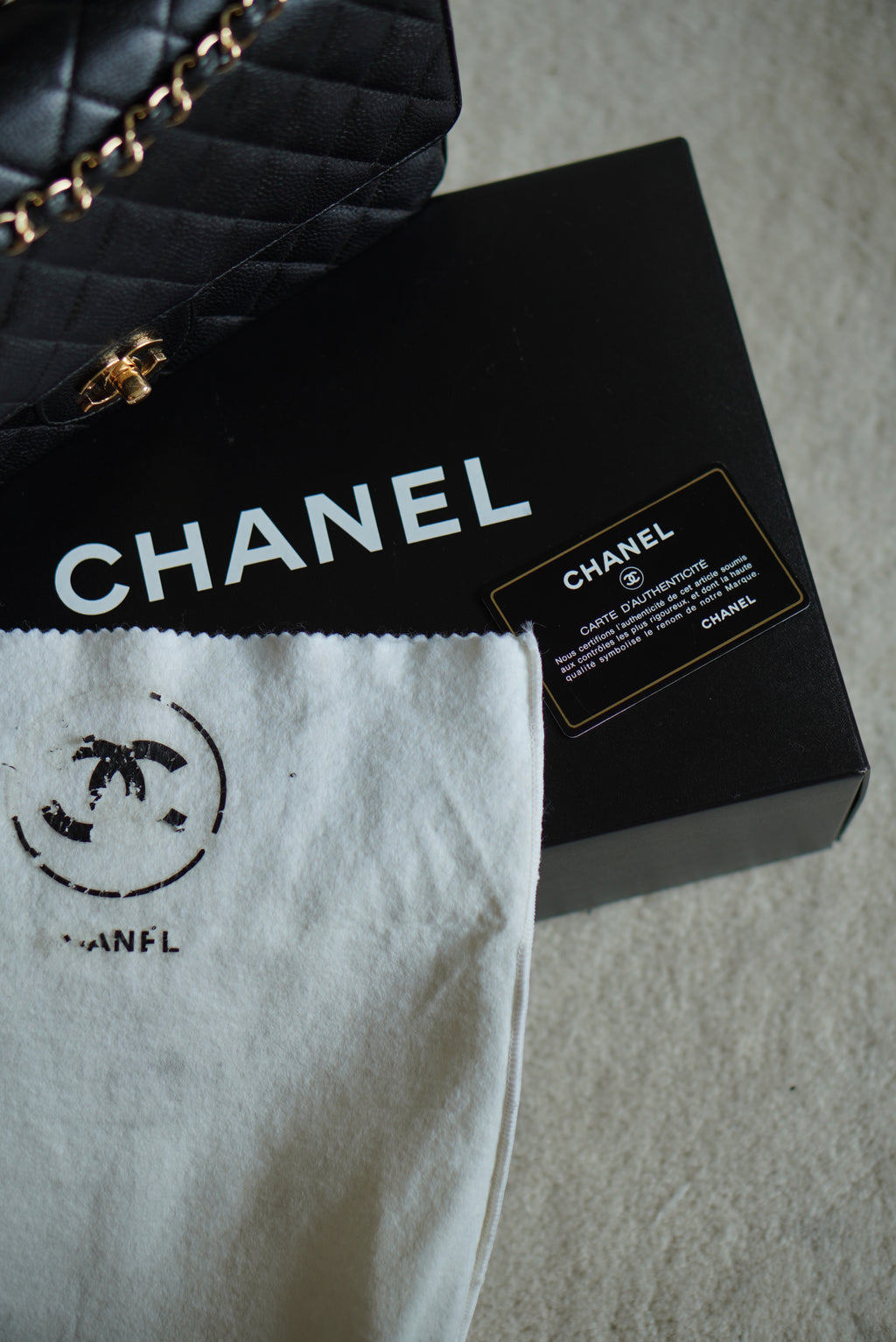 CHANEL CLASSIC MEDIUM DOUBLE FLAP