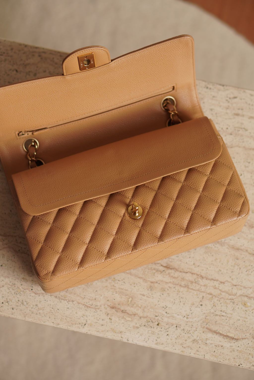 CHANEL CLASSIC MEDIUM DOUBLE FLAP