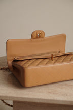CHANEL CLASSIC MEDIUM DOUBLE FLAP