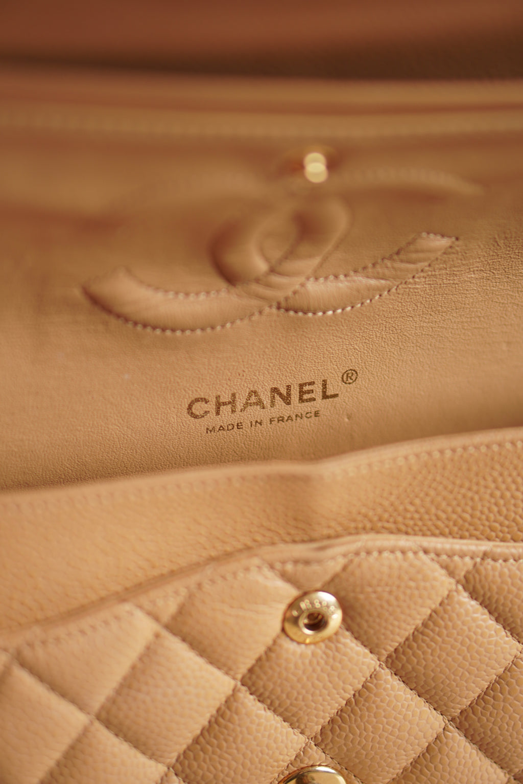 CHANEL CLASSIC MEDIUM DOUBLE FLAP