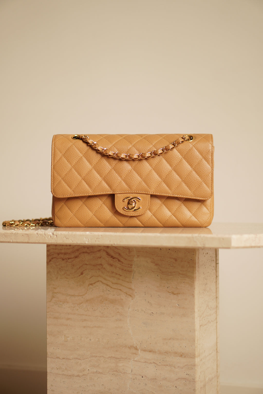 CHANEL CLASSIC MEDIUM DOUBLE FLAP | BEIGE