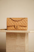 CHANEL CLASSIC MEDIUM DOUBLE FLAP | BEIGE