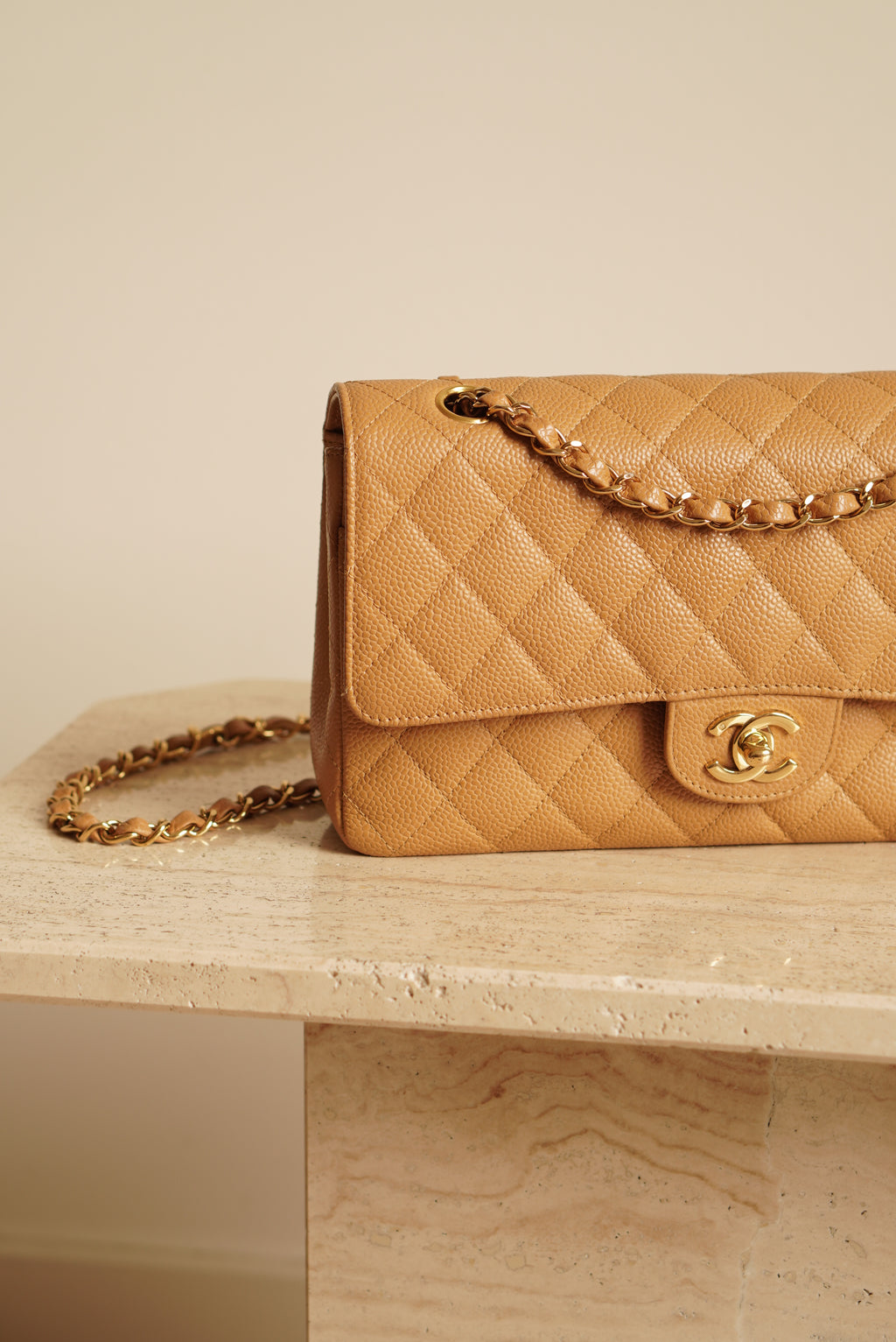CHANEL CLASSIC MEDIUM DOUBLE FLAP | BEIGE