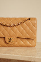CHANEL CLASSIC MEDIUM DOUBLE FLAP | BEIGE