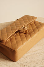 CHANEL CLASSIC MEDIUM DOUBLE FLAP | BEIGE