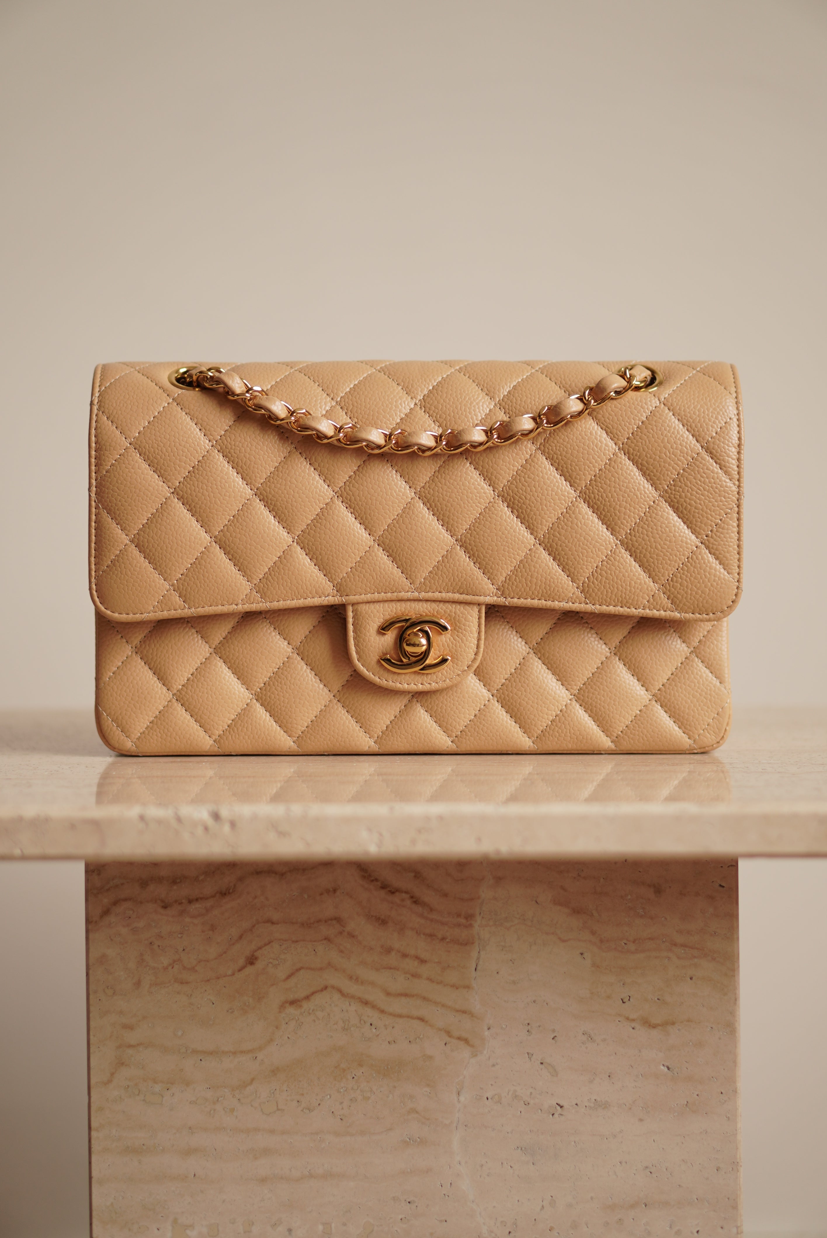 CHANEL CLASSIC MEDIUM DOUBLE FLAP | BEIGE