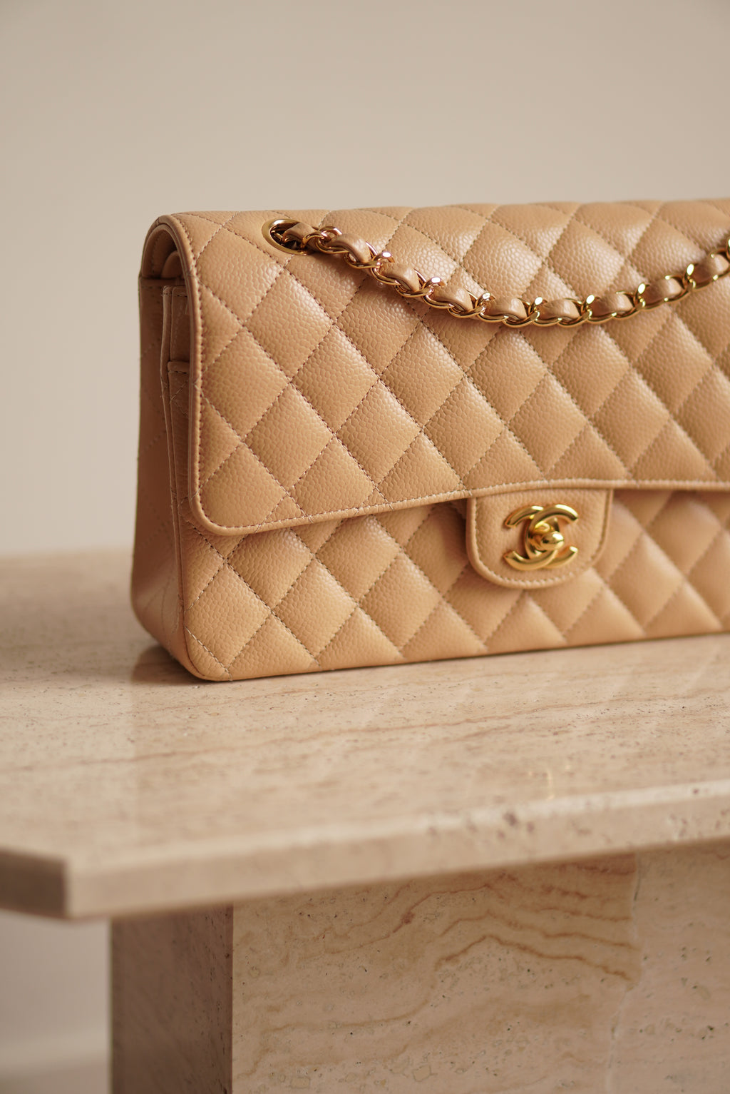 CHANEL CLASSIC MEDIUM DOUBLE FLAP | BEIGE