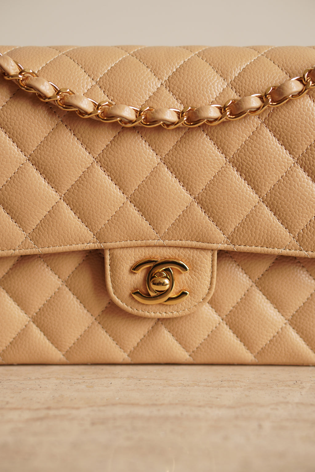 CHANEL CLASSIC MEDIUM DOUBLE FLAP | BEIGE