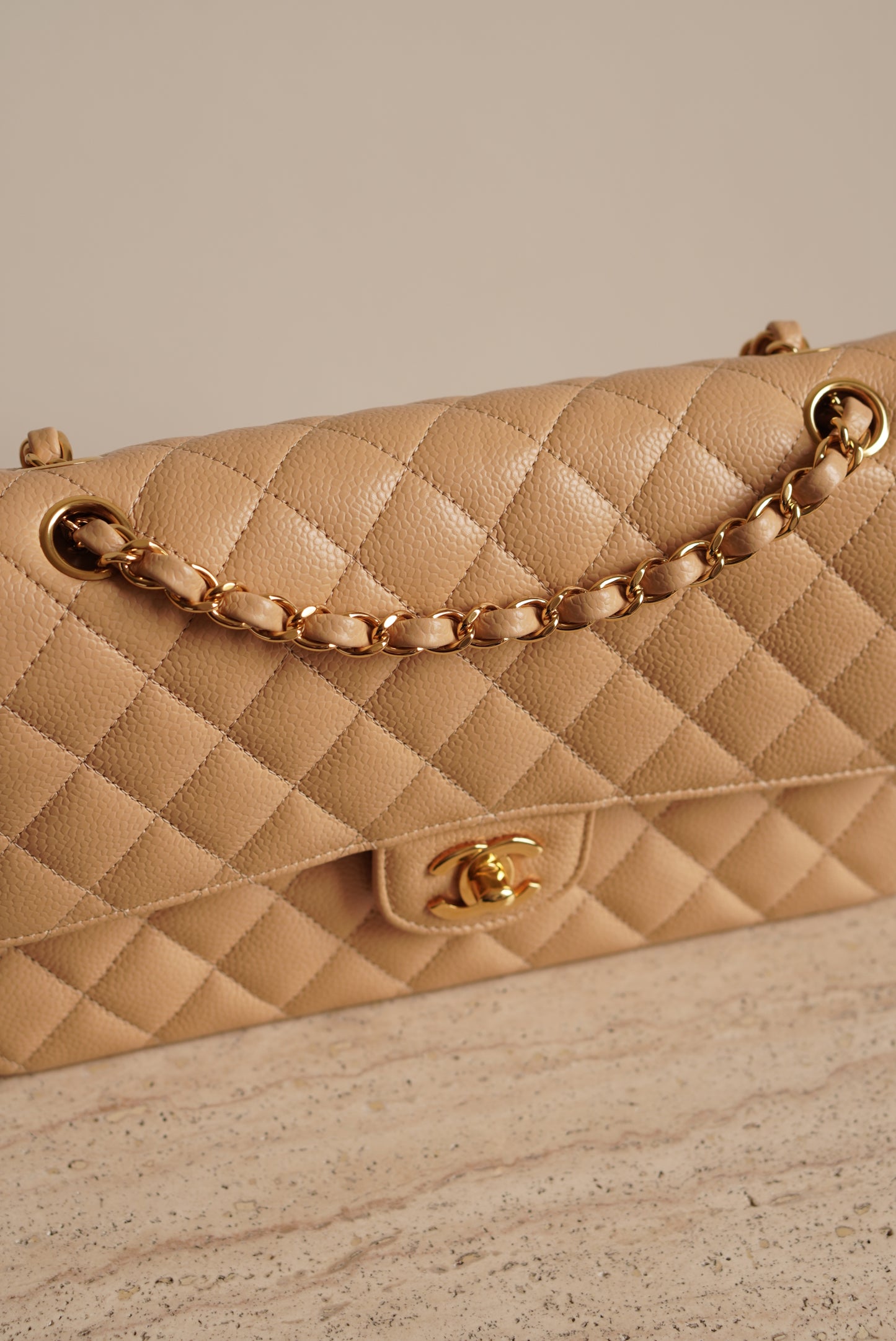 CHANEL CLASSIC MEDIUM DOUBLE FLAP | BEIGE
