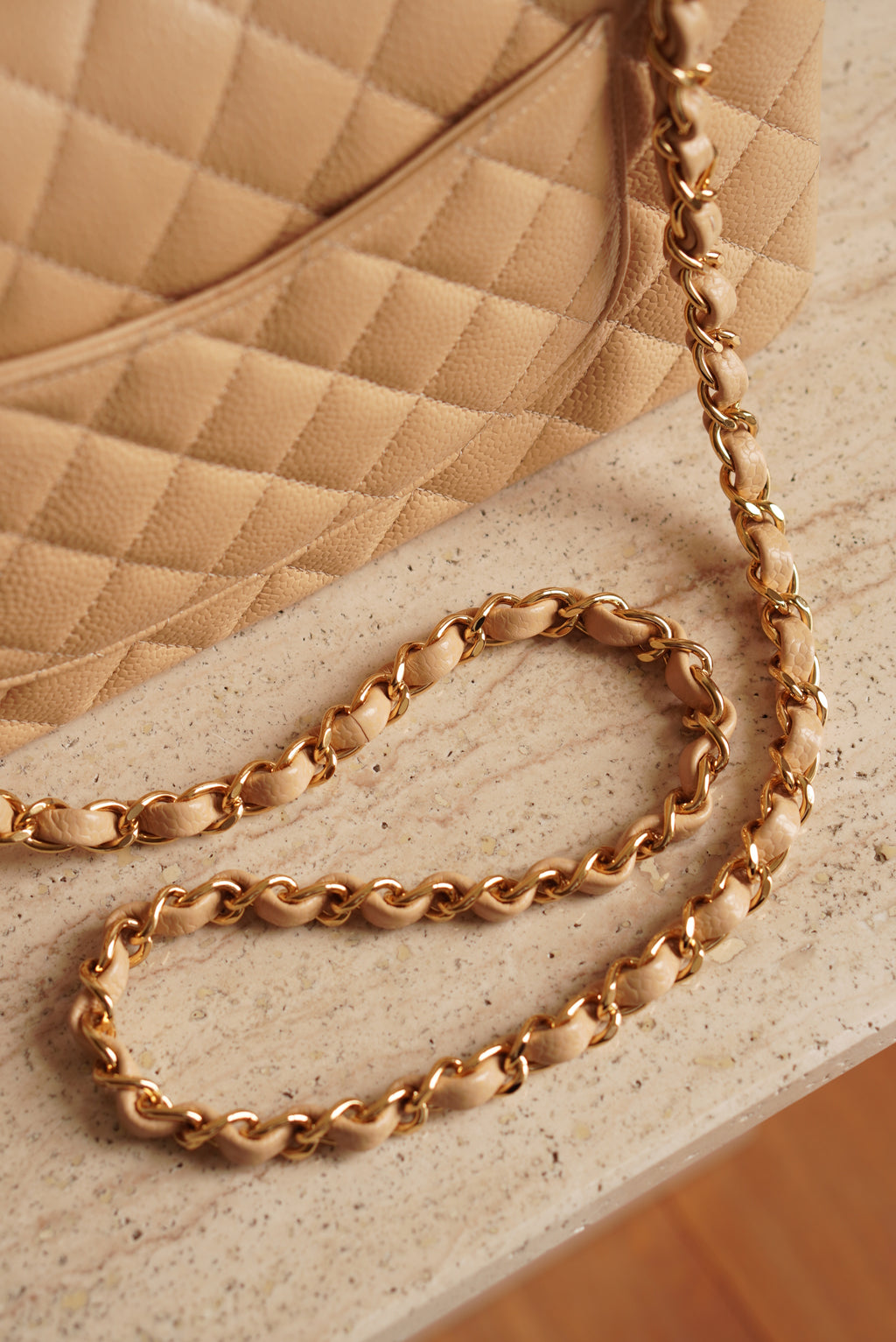 CHANEL CLASSIC MEDIUM DOUBLE FLAP | BEIGE