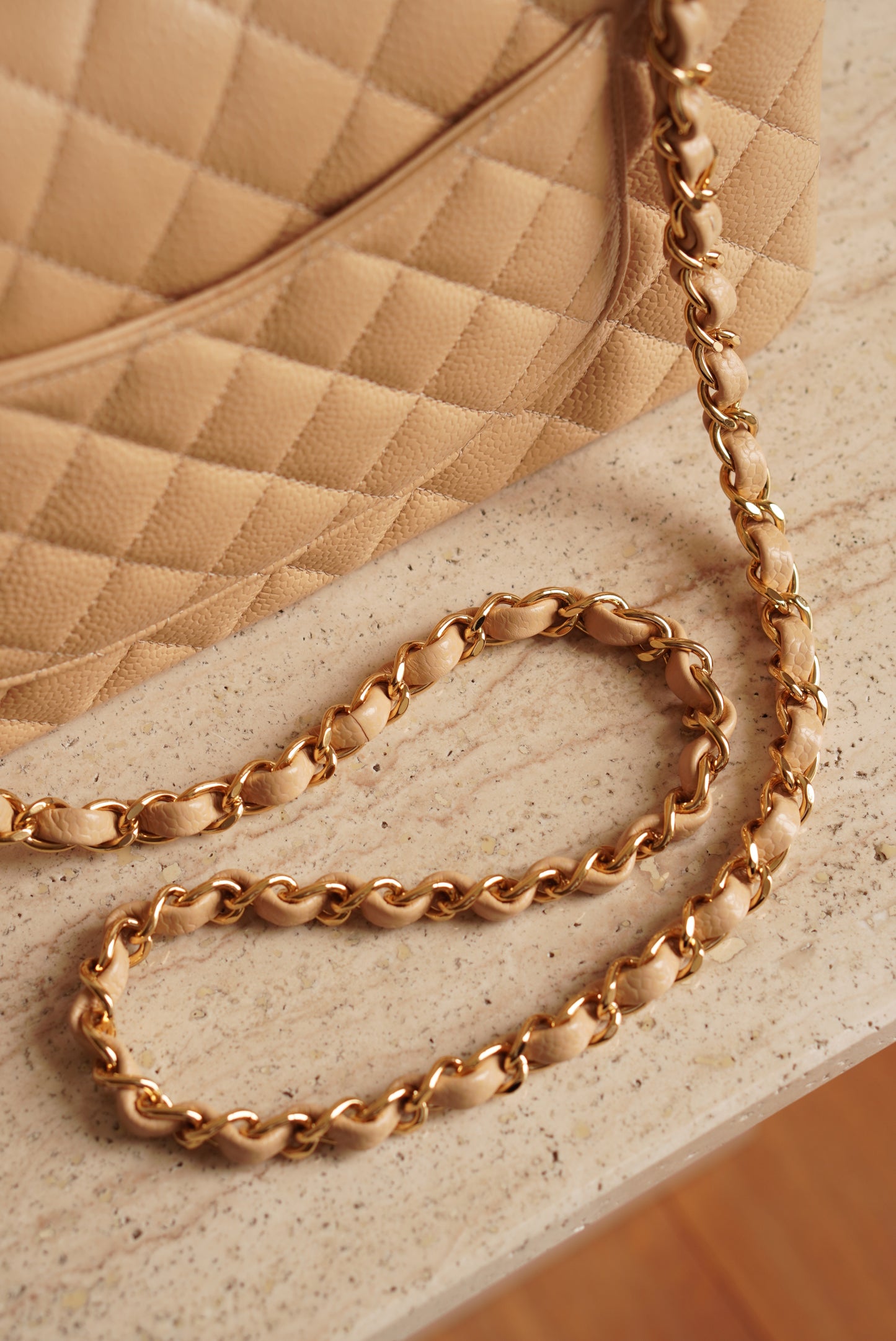 CHANEL CLASSIC MEDIUM DOUBLE FLAP | BEIGE