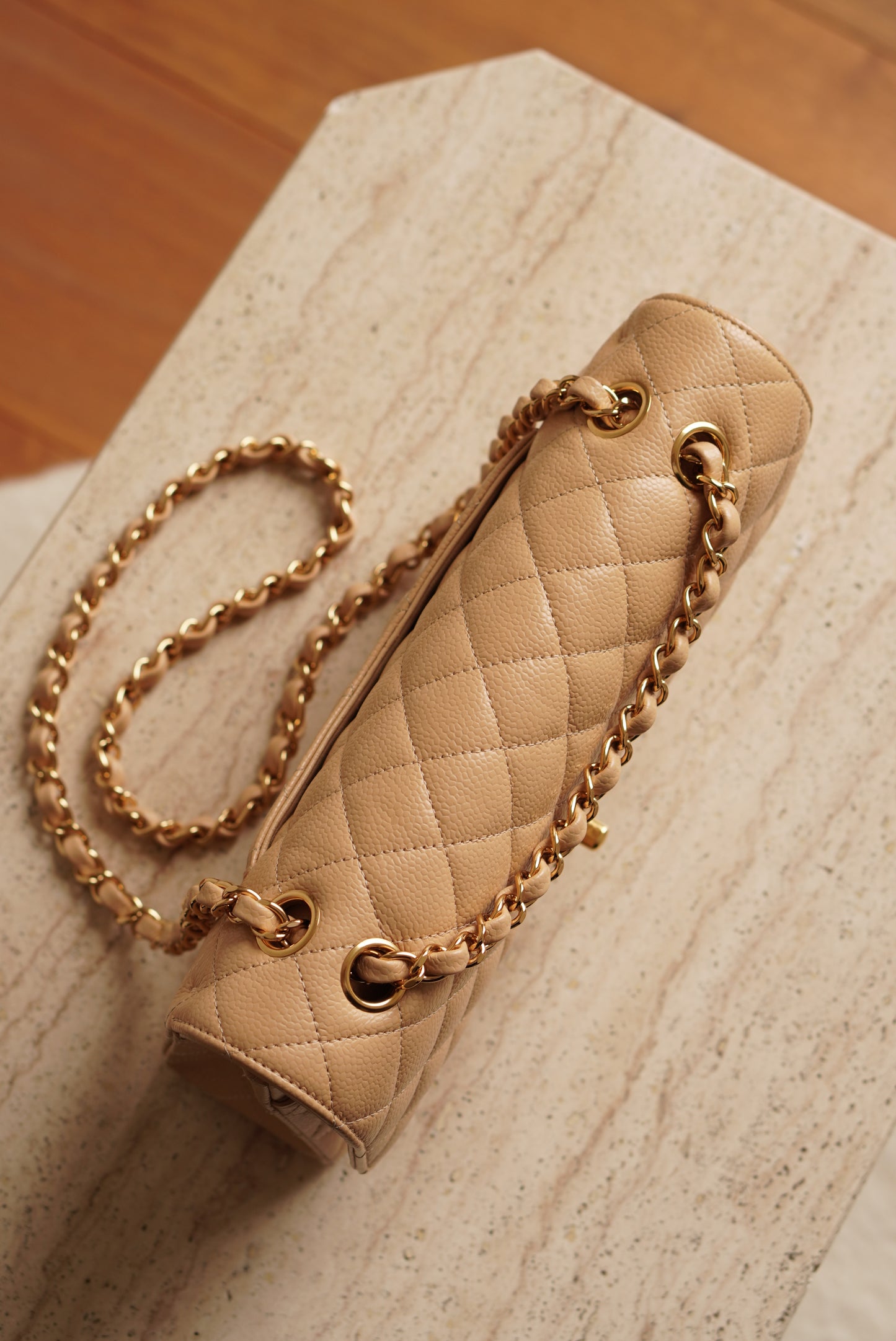 CHANEL CLASSIC MEDIUM DOUBLE FLAP | BEIGE