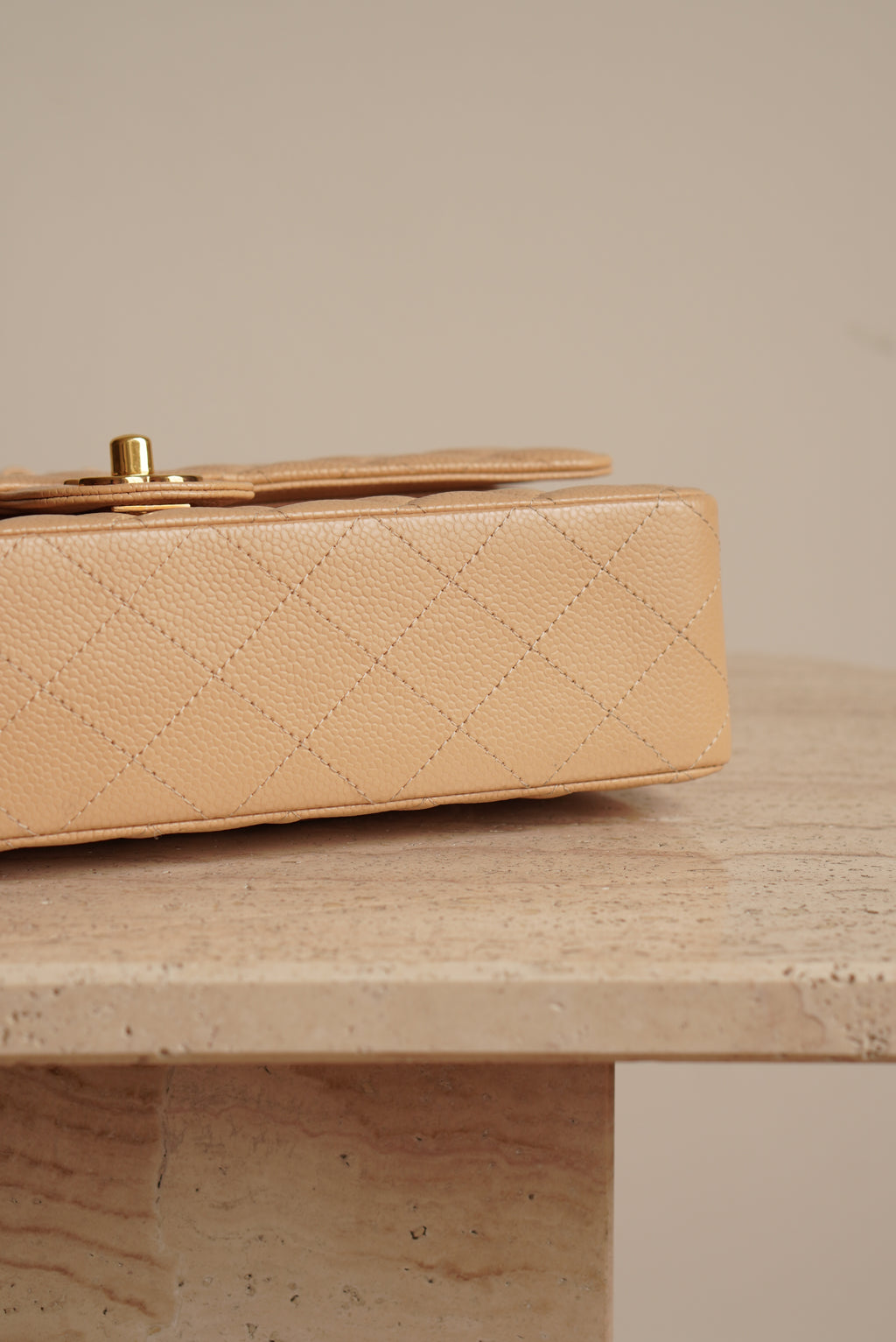 CHANEL CLASSIC MEDIUM DOUBLE FLAP | BEIGE