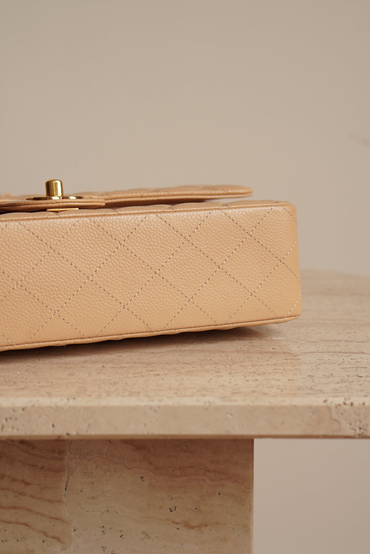 CHANEL CLASSIC MEDIUM DOUBLE FLAP | BEIGE