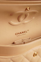 CHANEL CLASSIC MEDIUM DOUBLE FLAP | BEIGE