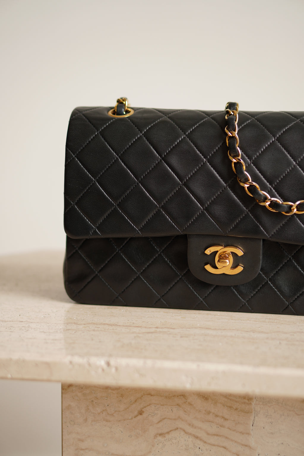 CHANEL CLASSIC MEDIUM DOUBLE FLAP