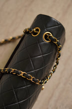 CHANEL CLASSIC MEDIUM DOUBLE FLAP