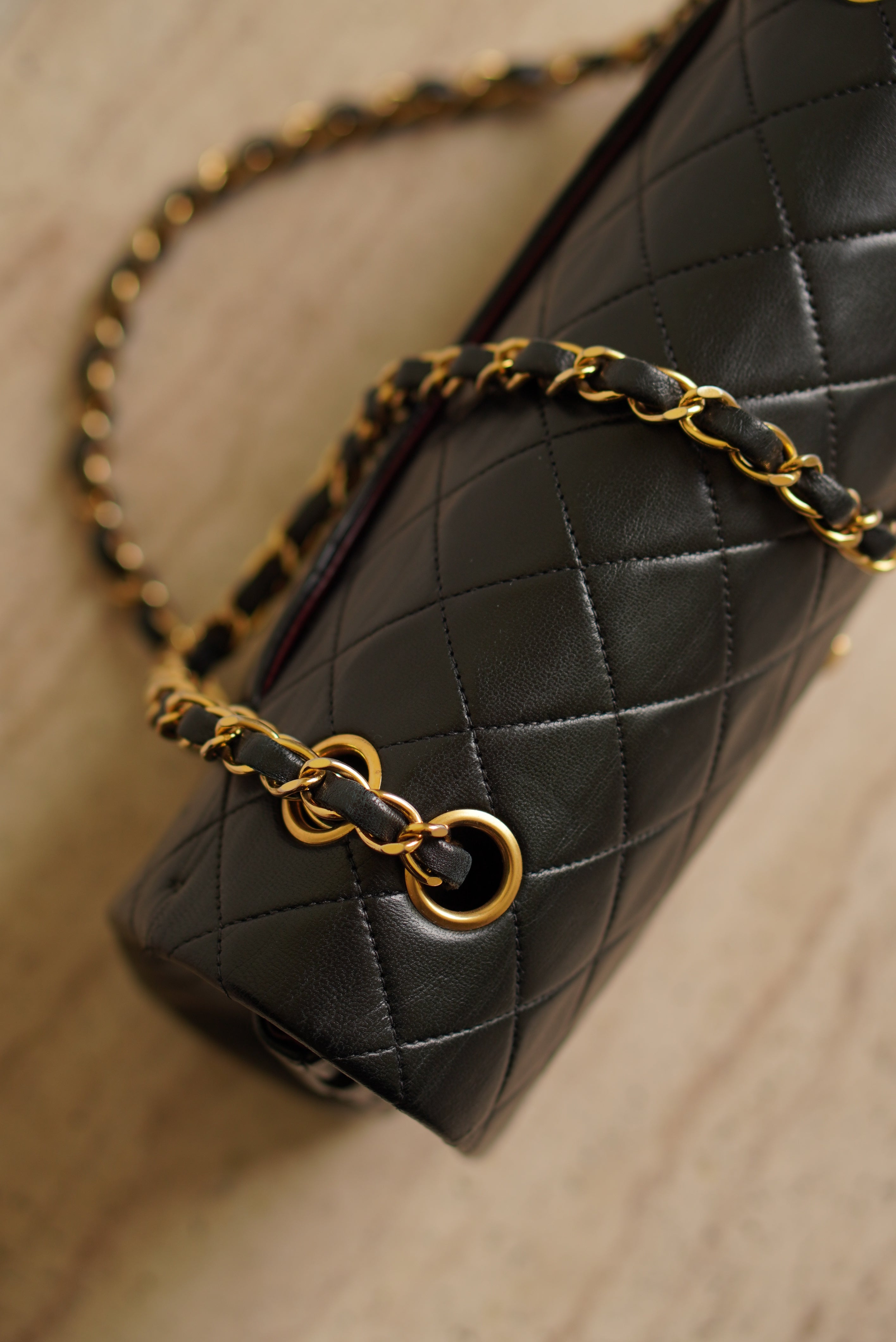 CHANEL CLASSIC MEDIUM DOUBLE FLAP