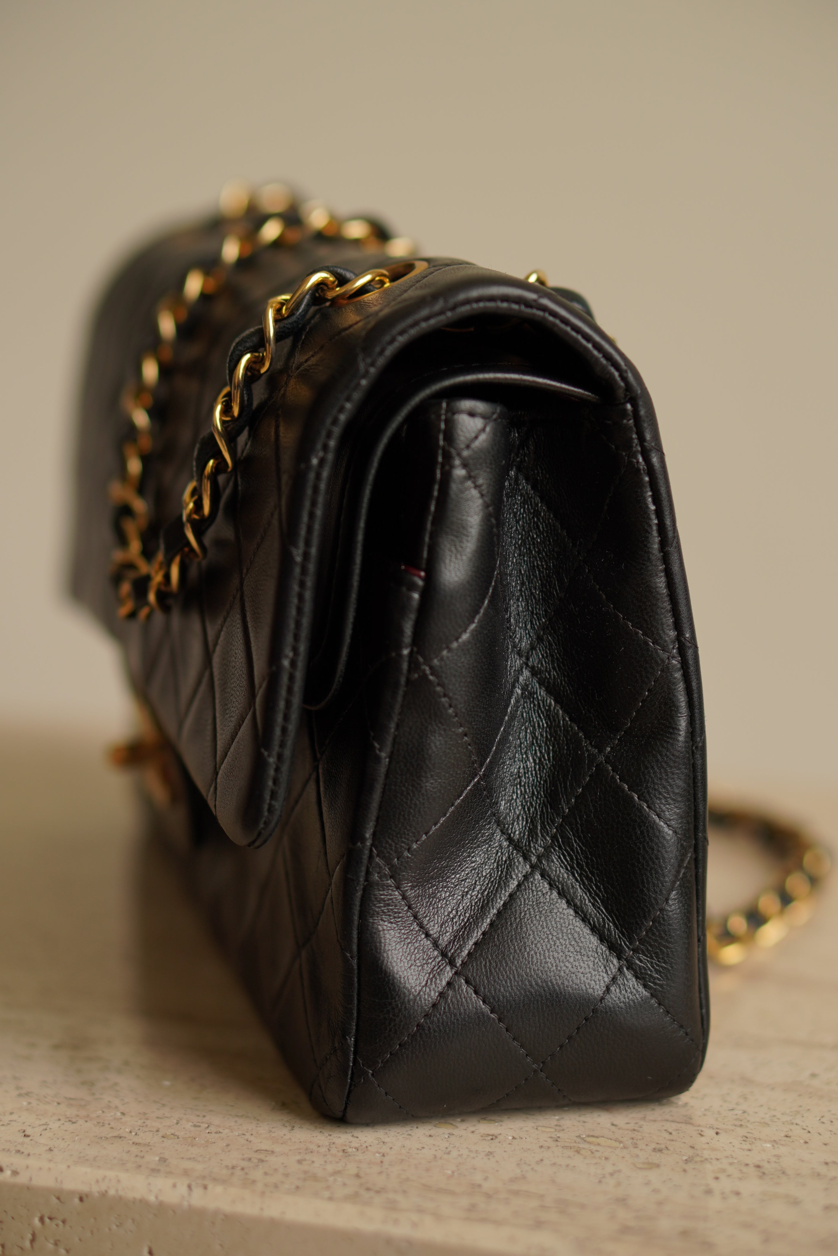 CHANEL CLASSIC MEDIUM DOUBLE FLAP